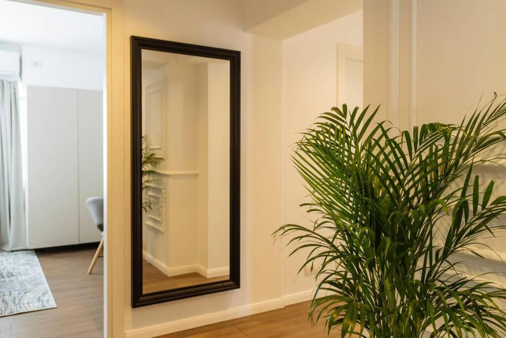Panoramic Apartment - 4Br - Piata Unirii Bükreş Dış mekan fotoğraf